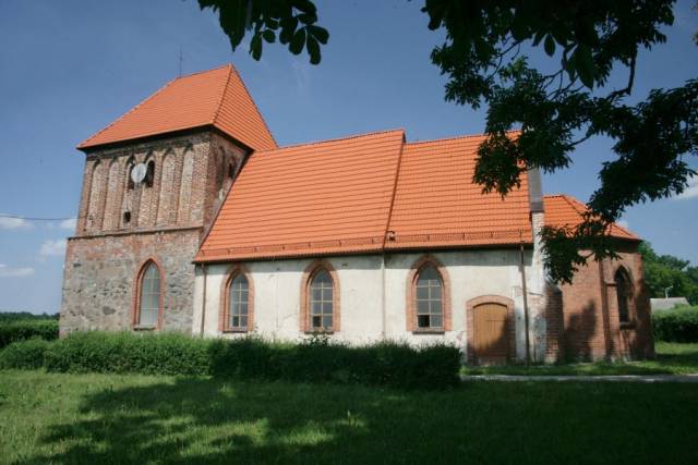 Kościół w Sierakowie Słupskim