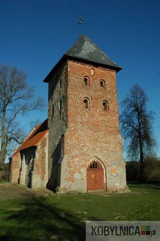 L’église  de  Zębowo  