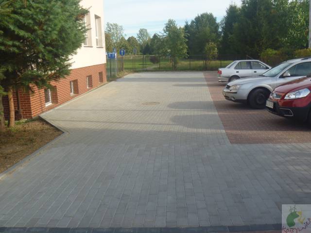 Przbudowa nawierzchni parkingu przy Zespole Szkół Samorządowych w Sycewicach