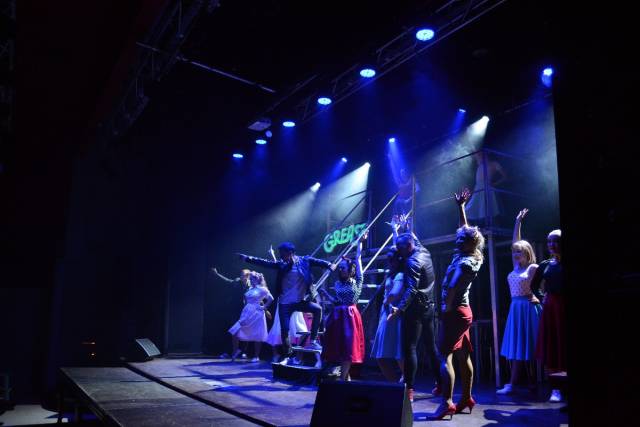 Spektakl „Grease” wystawiony w Kobylnicy